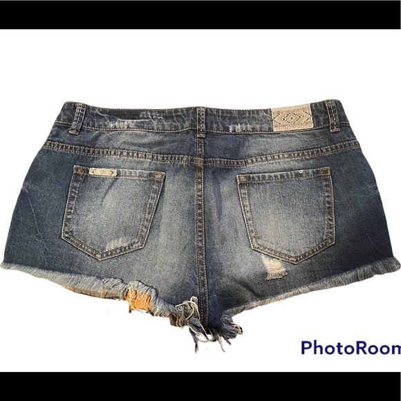 ZARA TRF Shorts - Picture 2 of 5